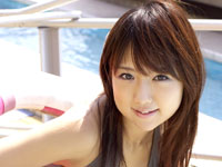 ﾛﾘかわいい天野あいﾁｬﾝ♪胸隠してｾｸｼｰｽﾄﾘｯﾌﾟ!!