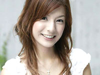 スザンヌ　ﾊﾞｽﾀﾌﾞで泡泡ﾌﾟﾚｲのﾋﾞｷﾆ映像!!