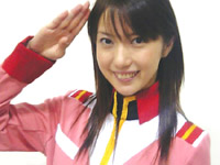 連邦軍のコスプレ娘がアキバを徘徊