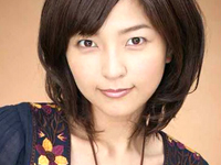 オッパイを揺らしながらドリブルをする平田裕香  