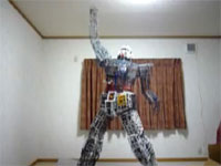 プラモデルの枠（ランナー）で37日間かけて作成したガンダムがすごい