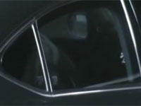 渋滞中に車内でエッチをするバカップル