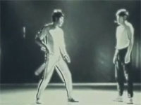 ブルース・リーの華麗なるヌンチャク捌き