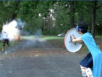 見た目はヒーローになりきったけど、やっぱり駄目だった男性