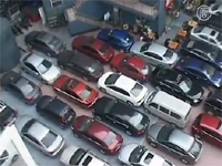 中国の超効率的なミッチリ鮨詰めパーキング。出れなくね？