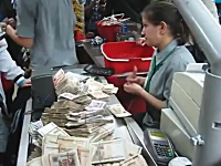 大暴落中の自国通貨でビールを買うとこうなるｗ嫌がらせかｗ