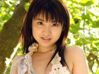 尾崎ナナ ハイレグ水着でおっぱいモミモミ