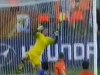 止める、止める、とにかく止める！ゴールキーパーの神業セーブ・ベスト20！！