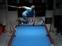 常識破りなトリックの数々！ビリヤードのスタント・トリック神動画！