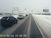 シュールなジコジコ動画。車線変更してきた車がそのまま消えていったｗ