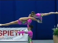 ロシアの『中国雑技団』レベルの新体操。人間ワザじゃない。