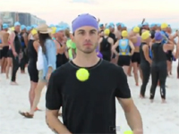 正に超人！ジャグリングしながらトライアスロンに挑戦、達成しちゃった男性