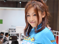 松本麻実 シルバーのハイレグTバックレオタードをまとってセクシー誘惑ポーズ