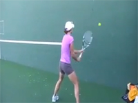 反応速度が凄過ぎる。テニス世界トップクラスの壁打ちが安定感抜群。