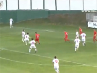 これは絶対反応出来ないｗｗ サッカーのトリッキーなコンビネーションシュートｗｗ