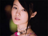 しほの涼 競泳水着をまとってシャワーを浴びたり、ソフトクリームをほお張ったり