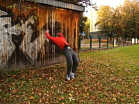 ネバーギブアップ男子がバク転！バク転！バク転！壁にドーン！を繰り返して