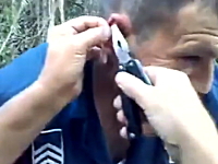 釣り動画。ルアーを投げたら仲間の耳が釣れてしもうたw(ﾟoﾟ)w痛いYouTube