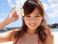 篠崎愛? 水色のビキニ姿でシーソーにまたがって巨乳バストプルルン