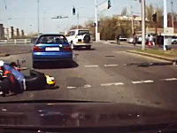 てんかん発作による事故。信号停止していたスクーターの兄ちゃんに発作が