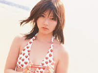 京本有加 バスタブの中で黄色のチューブトップビキニをまとってローションをダラリと垂らしながらヌルヌルプレイ