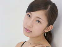 佐倉仁菜 水をかけられてニットの衣装透け透け、ニップレスとヒモTバック