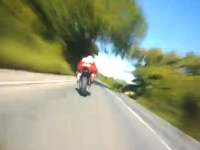 神編集で見るマン島TTレース2013。このレースだけは本当に次元が違う。