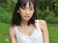 辻本杏 DVD「卒業旅行」より、スレンダーボディを魅せたダイジェスト