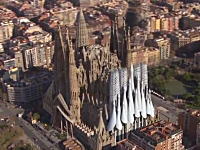 2026年に完成予定のサグラダ・ファミリア。その時の姿を3DCGで再現した映像。