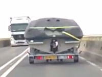 前を走るトレーラーにアフレコしてみた動画。こいつ人生楽しんでそうやなｗｗ