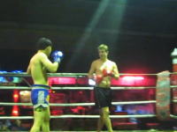 ムエタイ。酒に酔ってリングに乱入した男がフルボッコにされるｗｗｗざまｗｗ