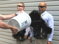 ほぼ全ての液体をはじく「無敵の撥水コーティング剤」が凄い。ウルトラ・エヴァードライ