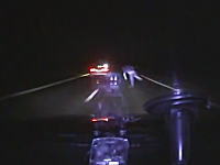 なにこれ自殺！？暗闇から突然現れた人をギリギリで避ける？ドラレコ動画