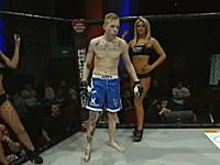 総合格闘技UCMMAで世界最速のノックアウトが生まれた動画。試合時間1秒13ｗｗ