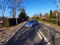 これはブチギレでも良い。女性ドライバーの殺人右折でぶっ飛ばされたライダー