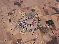 222人でスカイダイビングのギネス記録に挑戦していたチームの内の一人が激突死。