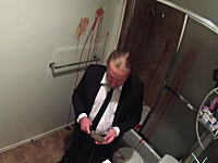 清掃業務に呼ばれた場所がロシアの殺し屋による殺人現場だったというドッキリ