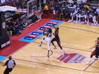 痛いYouTube。NBAのポール・ジョージが着地で右足を折ってしまう瞬間。