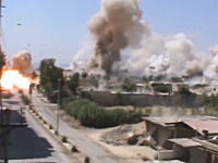 ダマスカスで大規模な空爆が行われる。短時間に50発以上の爆弾が降り注ぐ。