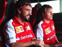 キミ・ライコネンとフェルナンド・アロンソが仲良くジェットコースターに。F1最終戦。