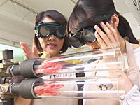 ドコモがまさかの料理動画を公開。エビフライの作り方が斬新すぎてｗ