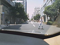 子供は飛び出すものなんだけど・・・。さすがにこれは酷いだろｗという飛び出し。