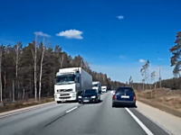 世界のDQN怖すぎｗｗｗ俺はベタ踏みお前が避けろという勢いで突っ込んでくる車ｗ