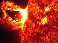 太陽観測衛星SDOが5年間の間に撮影した2.5ペタバイトのデータから特に壮観だった映像まとめ