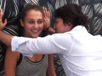 壁ドン（Kabedon）を白人女性に体験してもらってその反応を確かめてみた。