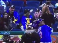 ファウルボールがバックネット裏のお姉ちゃんの後頭部にクリティカルヒット