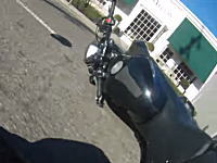 故意の当て逃げ。「運転中に携帯を触るなよ」と注意したらブチギレた運転手が・・・。