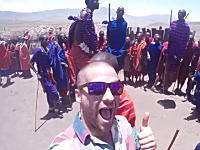 旅行にでたくなるタビ動画。ハイファイブで切り替わる36か国の旅の記録。