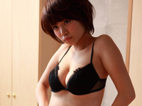 菜乃花 パープルのビキニ水着の豊満バストを縦横無尽に揺らしまくりながら自己紹介耐久マラソン