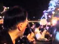 「ヤバいヤバい」富士まつりの花火大会で花火が観客席に落ちてきて5人怪我。その映像。「キャーッ！」